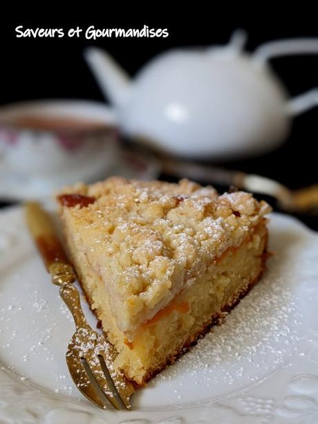 Gâteau pomme/pêches au crumble.