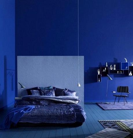 chambre total look bleu lit double tapis rectangle