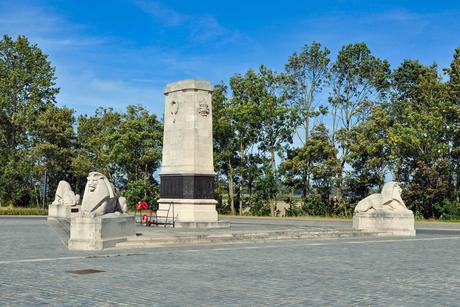 Le mémorial britannique de Nieuport © Marc Ryckaert - licence [CC BY-SA 4.0] from Wikimedia Commons