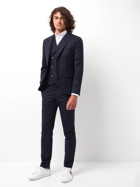 Tenue de mariage homme : costume d’un jour ou costume pour toujours ?