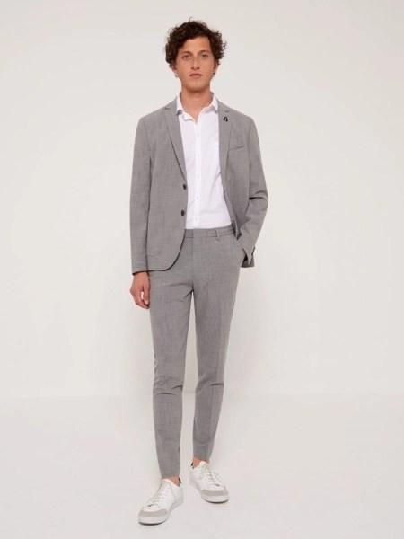 Tenue de mariage homme : costume d’un jour ou costume pour toujours ?