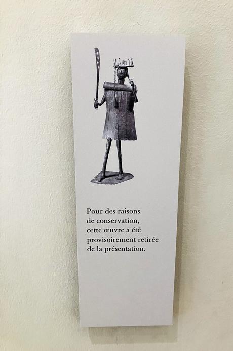 Le Louvre — Pavillon des sessions — Le Dieu Gou !  disparu depuis plusieurs mois…