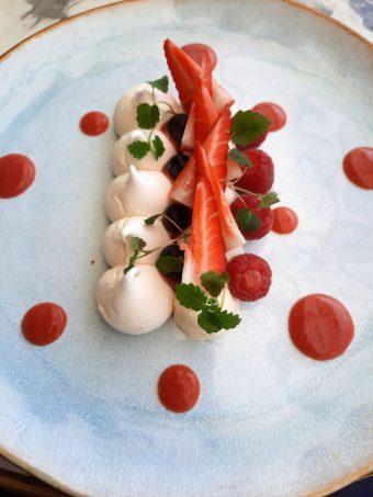 Pavlova , fruits rouges © Patrick Faus Pavlova , fruits rouges © Patrick Faus