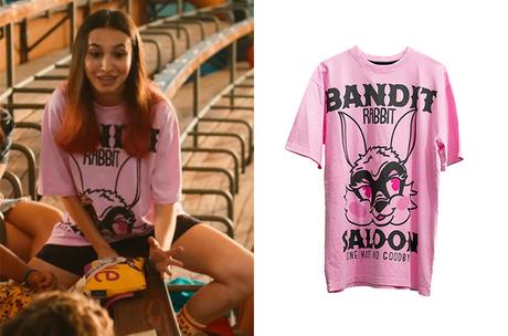 SUMMERTIME : Viviana’s bandit rabbit print tee in S3E02/le t-shirt bandit rabbit de Viviana dans S3E02