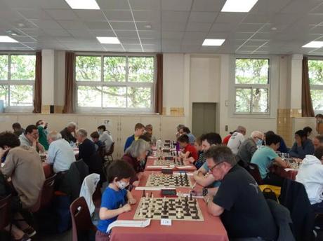 Au tournoi international d’échecs de Malakoff, de nouveaux joueurs attirés par la série Le Jeu de la dame