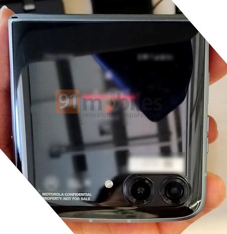 Les images fuites du Motorola Razr 3 révèlent un appareil photo amélioré et un design plus carré