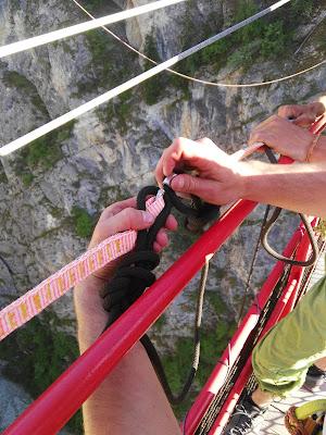 Highline chute sur Backup de 155m : Partie 3 : Corde semi-statique / 155m Highline Backup fall : Part 3 : Semi static rope