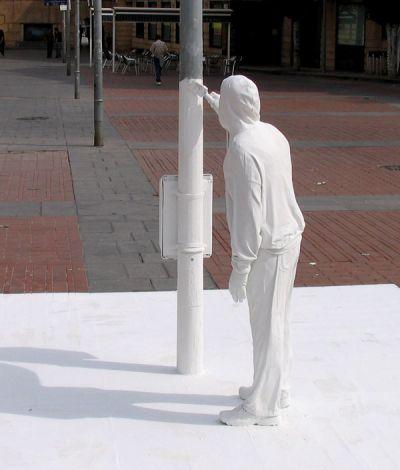 Sculptures figuratives de Mark Jenkins