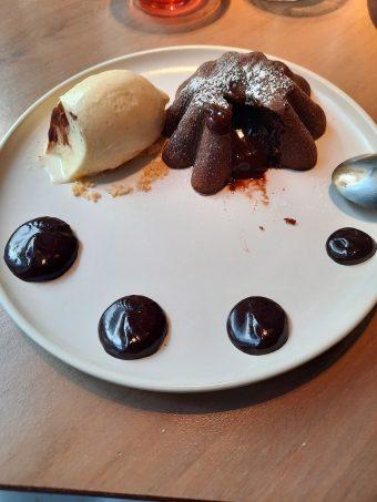 Biscuit chocolat coulant_ glace vanille © Patrick Faus