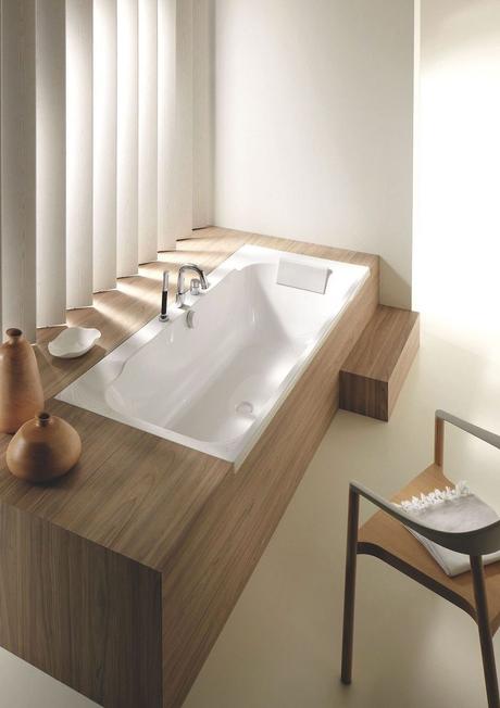 revêtement baignoire bois clair deco épurée zen relaxante sobre esthétique