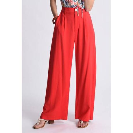 DEMAIN NOUS APPARTIENT : le pantalon rouge de Sophie dans l’épisode 1187