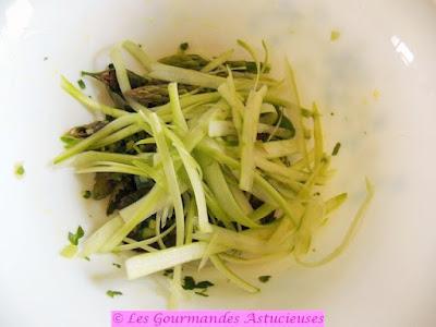 Salade d'asperges à la verveine citron et à la rhubarbe (Vegan)