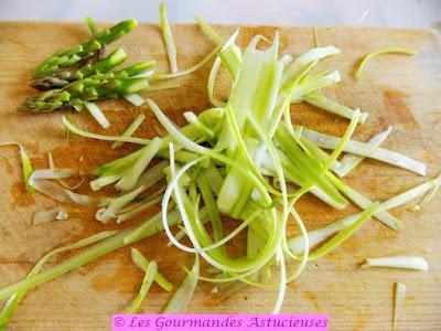 Salade d'asperges à la verveine citron et à la rhubarbe (Vegan)