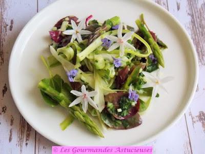 Salade d'asperges à la verveine citron et à la rhubarbe (Vegan)