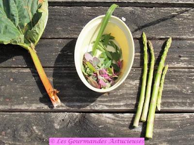 Salade d'asperges à la verveine citron et à la rhubarbe (Vegan)