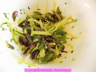 Salade d'asperges à la verveine citron et à la rhubarbe (Vegan)
