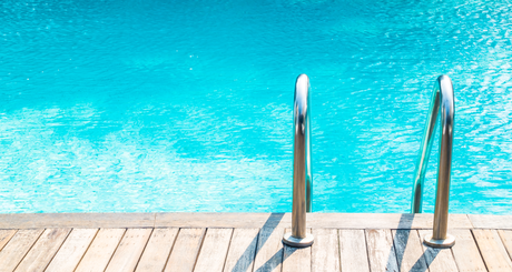 Une véranda pour piscine : pourquoi pas ? Véranda pour piscine