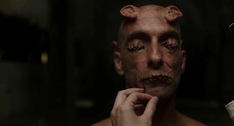 Les Crimes du Futur (2022) de David Cronenberg