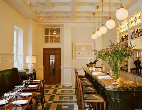 Hôtel Château Voltaire à Paris, rendez-vous secret à côté des Tuileries Salle de Restaurant hôtel Château Voltaire Paris