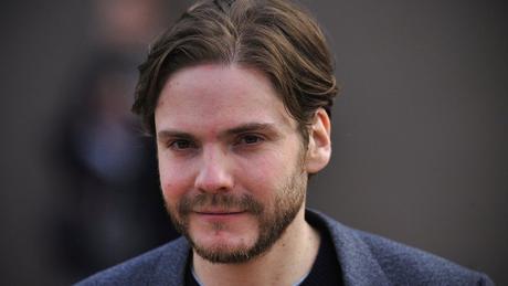Daniel Brühl au casting du thriller Rich Flu signé Galder Gaztelu-Urrutia ? Daniel Brühl au casting du thriller Rich Flu signé Galder Gaztelu-Urrutia ?