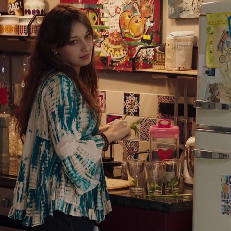 ICI TOUT COMMENCE : un blouse tie dye comme celle de Jasmine dans l’épisode 410 ICI TOUT COMMENCE : un blouse tie dye comme celle de Jasmine dans l’épisode 410