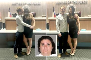 L’application Starbucks est en panne car la panne laisse les buveurs de café frustrés incapables d’obtenir leur dose de caféine La star de MTV embrasse son mari sur des photos de mariage quatre jours seulement avant qu'elle ne l'assassine