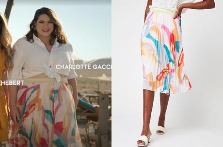 DEMAIN NOUS APPARTIENT : la jupe d’Audrey dans le générique DEMAIN NOUS APPARTIENT : la jupe d’Audrey dans le générique