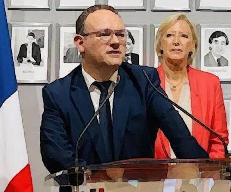 Damien Abad : peut-on confondre dragueur lourd et violeur ?