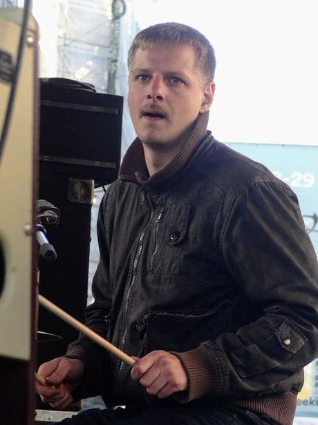 Brussels Jazz Weekend - Esinam, place de la Bourse, Bruxelles, le 27 mai 2022 Brussels Jazz Weekend - Esinam, place de la Bourse, Bruxelles, le 27 mai 2022