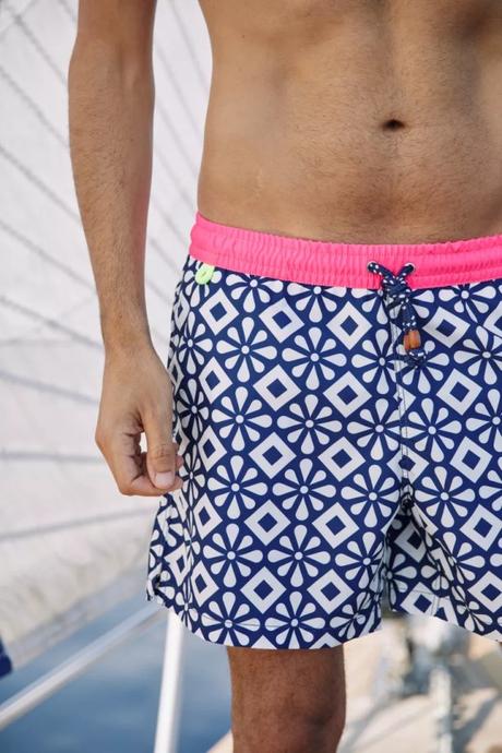 8 marques de Maillots de bain homme qui vont vous faire adorer les vacances d’été !