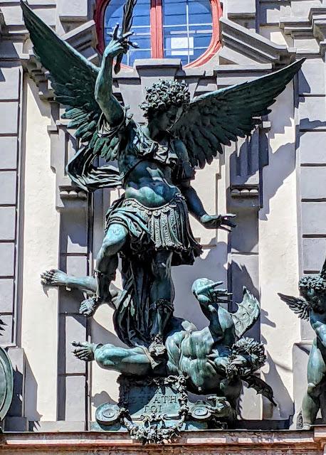 Augsburger Bronzeskulpturen / 23 Bilder — Les sculptures de bronze d'Augsbourg / 23 photos