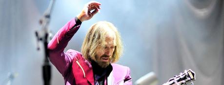 Tom Petty pensait que la chanson “I Won’t Back Down” était “embarrassante” mais George Harrison l’a convaincu de la publier Tom Petty pensait que la chanson “I Won’t Back Down” était “embarrassante” mais George Harrison l’a convaincu de la publier