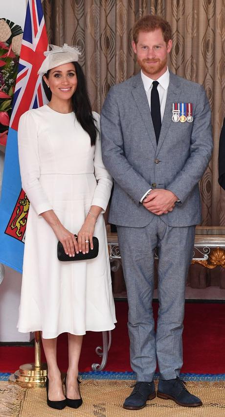 Harry et Meghan bannis pour séparer le balcon de la reine pour Trooping the Colour UN