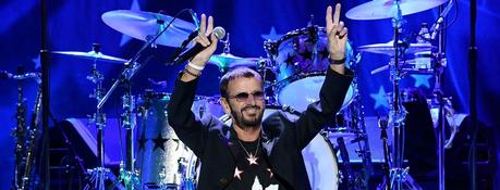 Le Beatle Ringo Starr réfléchit à la propagation de la “paix et de l’amour” après les années 60 : “Cela faisait partie de ce que nous ressentions”