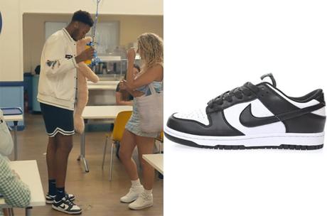LOVESTRUCK HIGH : Alexis’s black and white sneakers