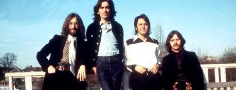 Pourquoi trois Beatles jouent de la batterie sur “Back in the U.S.S.R.” ? Pourquoi trois Beatles jouent de la batterie sur “Back in the U.S.S.R.” ?