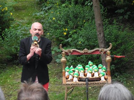 La Mare où l'on se Mire, par le Chiendent Théâtre, était aux Guinguettes de l'Yvette DSCN0027