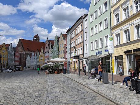 9 € Ticket — Stadtbummeln in Landshut, ein Fotoreportage / Flâner  à Landshut — 16 Bilder / 16 photos