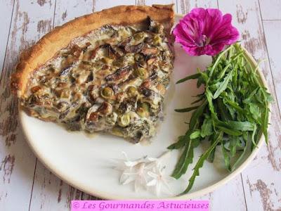 Tarte Vegan aux champignons, petits pois et épinards d'Asie