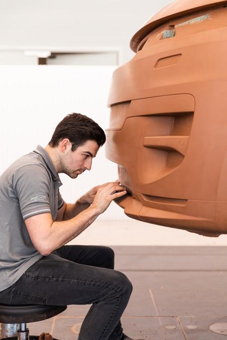 LE NOUVEAU RANGE ROVER SPORT SE DÉVOILE LE NOUVEAU RANGE ROVER SPORT SE DÉVOILE