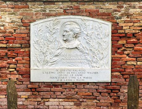 Le palais Vendramin côté canal et côté rue — 7 photos