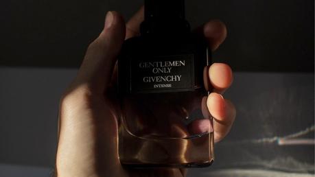 Fête des Pères : idées cadeaux à acheter en parfumerie en ligne