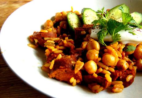 Riz parfumé aux saveurs du moyen-orient, aux pois chiches et saucisses végétales