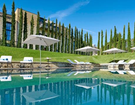 Piscine extérieure Hôtel spa Château La Coste