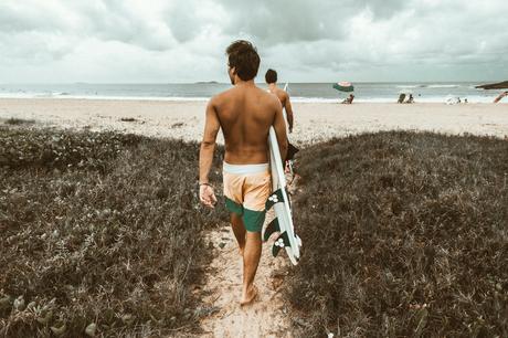 Surf et plage : comment choisir son boardshort ?