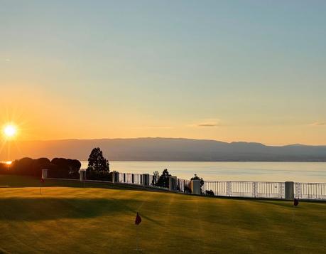 Au Royal Évian, un séjour dans la nature avec vue sur le Lac Léman Vue sur le lac Leman