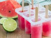 Pops glacés pastèque faits maison avec citron sucettes glacées saveur estivale rafraîchissante.