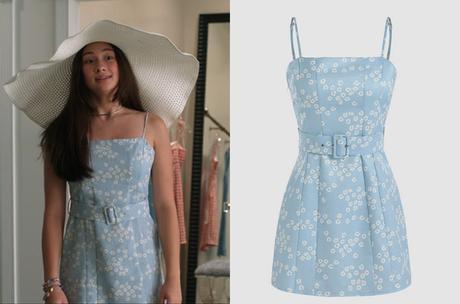 The Summer I Turned Pretty  : Belly’s blue floral dress in S1E02