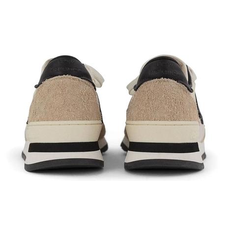 Le pack Moonbeam New Balance by Teddy Santis se dévoile en détail Le pack Moonbeam New Balance by Teddy Santis se dévoile en détail