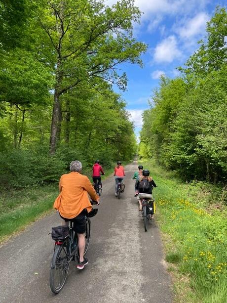 La véloscénie : un séjour à vélo entre Paris et Le Mont-Saint-Michel 🚴 La véloscénie : un séjour à vélo entre Paris et Le Mont-Saint-Michel 🚴